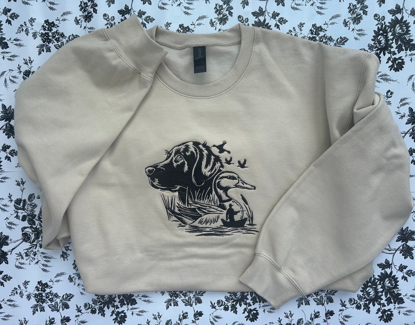 Labrador Duck Hunting Fishing Embroidered Soft Style Gildan Crewneck Sweatshirt